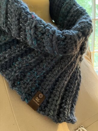Snuggly Yarn Hug for a Bestie #2