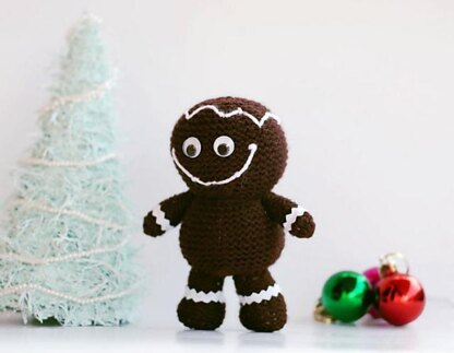 Gingerbread man - pdf knitting pattern. Christmas Ornament