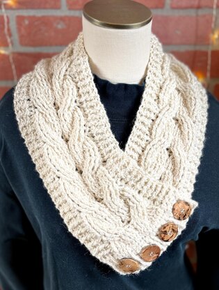 Cushy Cabled Cowl