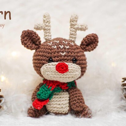 Reindeer christmas amigurumi crochet doll pattern