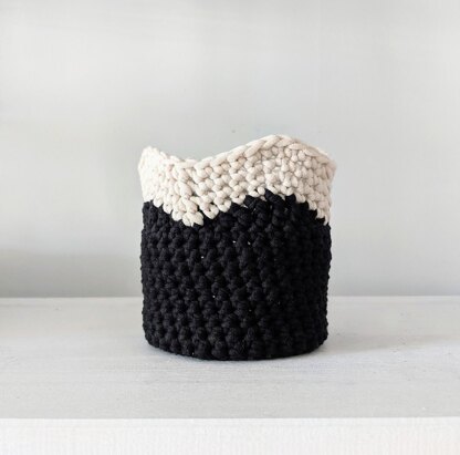 Two Tone Wavy Pot Cover