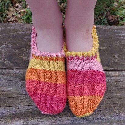 Bobbly Slippers - knitting pattern