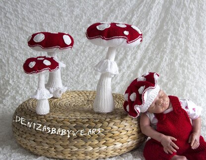 3 Fly Agarics