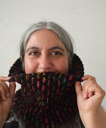 Ribbon Stitch Cowl