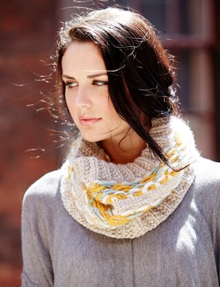 Strand-Tastic Cowl in Patons Classic Wool Roving