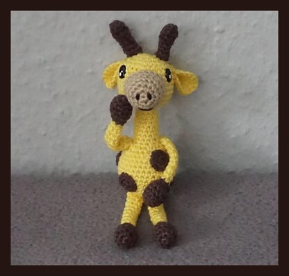 Crochet pattern: little giraffe Kito!