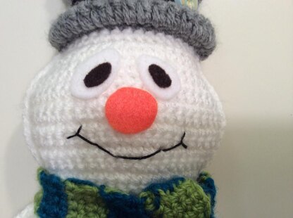 Freezy the Snowman Crochet Pattern