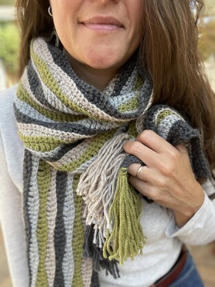 Wavy Beehive Scarf