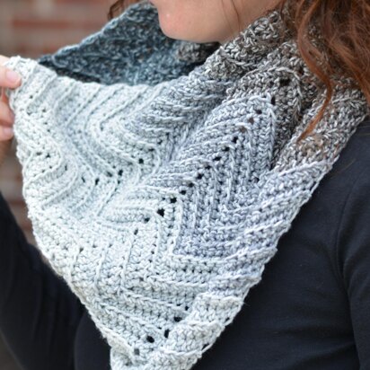 Ribbed Zig Zag Cowl