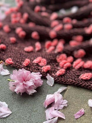 Falling Blossoms Cowl (knit)