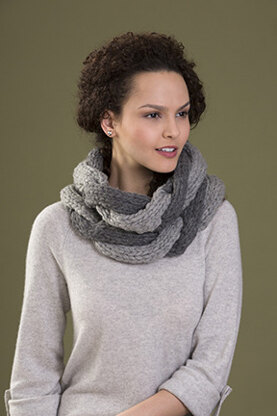 Peaceful Cowl in Tahki Yarns Big Montana