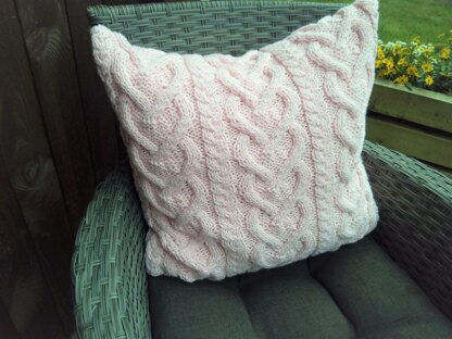 Cabled heart chain pillow