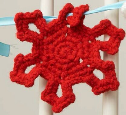 Snowflake Garland in Red Heart Super Saver Economy Solids - LW3712