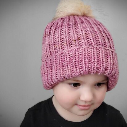 Fits the Whole Fam Hat - knitting pattern