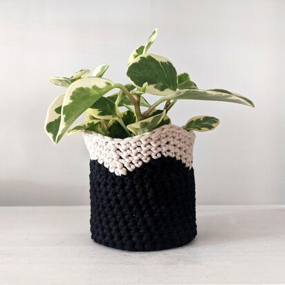 Two Tone Wavy Pot Cover