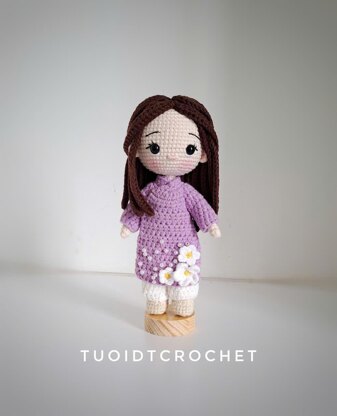 Vietnamese girl in Aodai