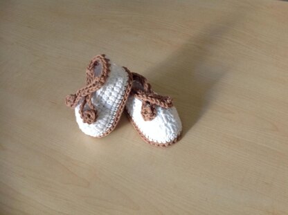 Baby Bootie N 242