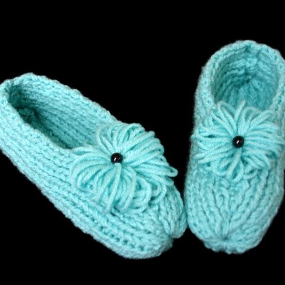 Womans Slippers - knitting pattern