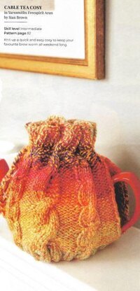 Garter Cable Tea Cosy