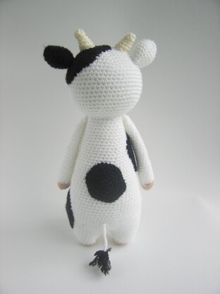 Cow with Udders Crochet Amigurumi Pattern