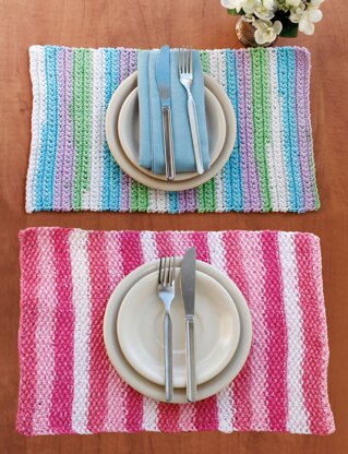 Stripes Placemat in Lily Sugar 'n Cream Stripes