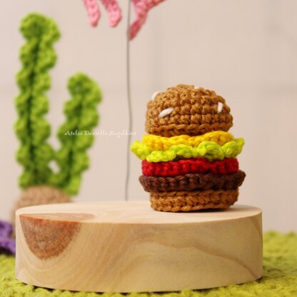 Bubbly Duo Amigurumi Pattern – Chibi Square & Star Plush Set | Cute Crochet PDF Bundle