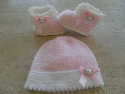 Baby Bows Hat And Booties