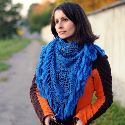 Felicia crochet shawl with fringe