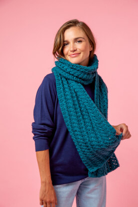 Caron Cinnamon Swirl Crochet Cowl Pattern