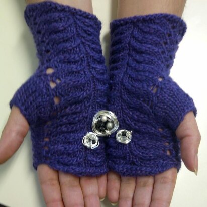 Rivulet Handwarmers - knitting pattern