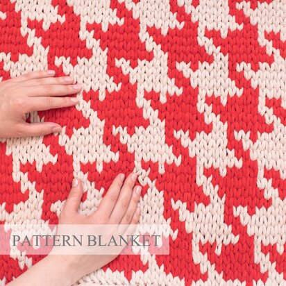 Classic Houndstooth Blanket Pattern