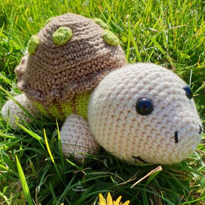 Tucker the Tortoise - UK Terminology - Amigurumi