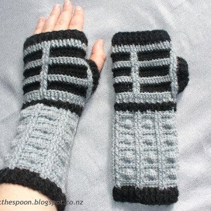 Dalek-Inspired Fingerless Gloves