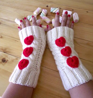 Queen of Hearts Fingerless Mitts