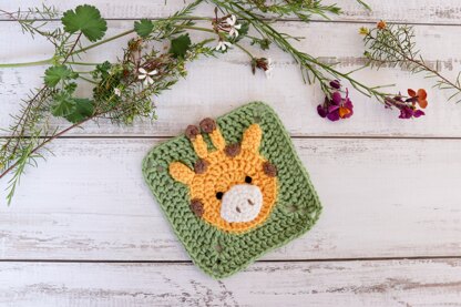 Thulani the giraffe granny square