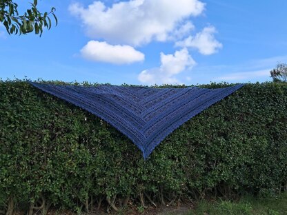 Triangular Scarf "Adrasteia"