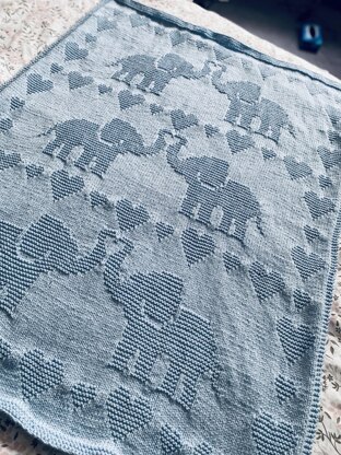 Loved up Elephants Blanket