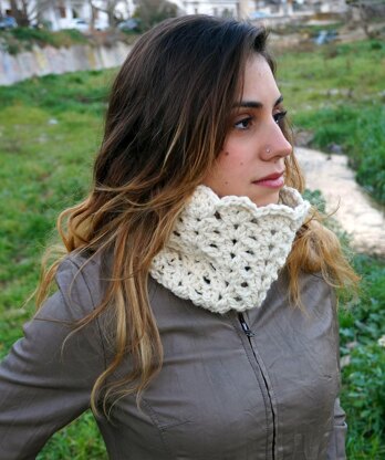 Lacy crochet cowl