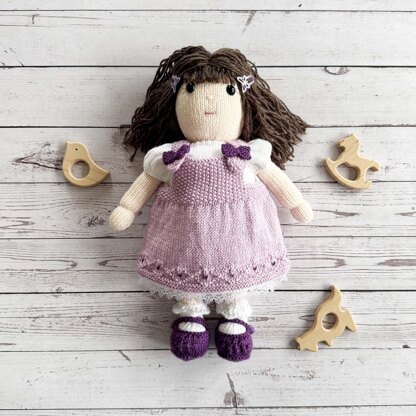 Amelia 'Boutique' doll 19151