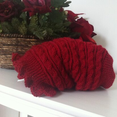 Sarah – a beautiful hat with cables and a romantic crocheted selvage - knitting pattern