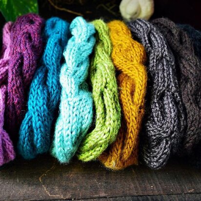 The Whale Seamless Headband - knitting pattern