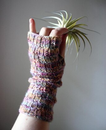 Cheques Fingerless Mittens (Mitts)