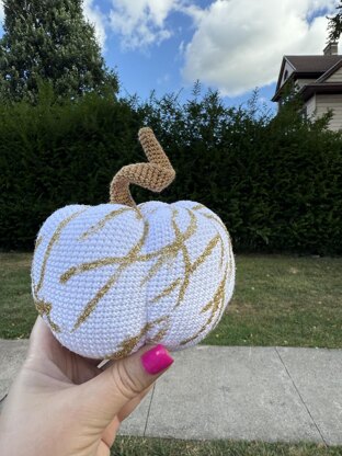 Crochet Pumpkin with glitter