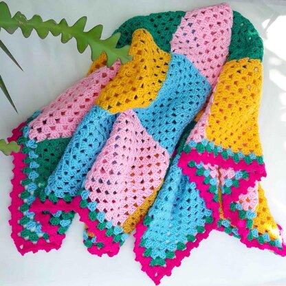 Mraba Granny Blanket