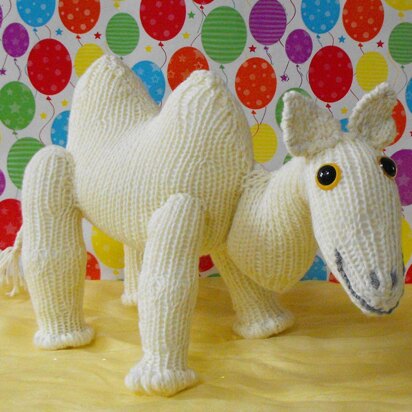 NURSERY CAMEL TOY KNITTING PATTERN - MADMONKEYKNITS