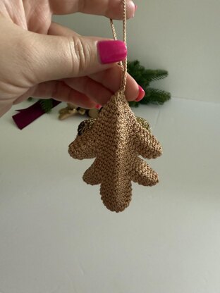 Rustic Farmhouse Crochet Oak Acorns festive charm