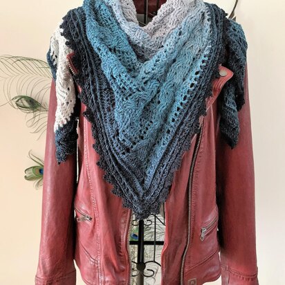 Triangular Scarf "Kabye"