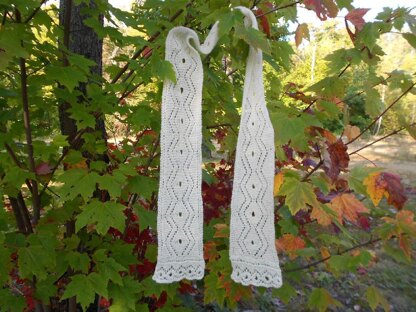 Diamonds and Winding Ribbons Lace Scarf