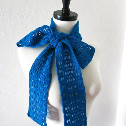 Luxe Scarf in Lion Brand Go For Faux Thick & Quick - Downloadable