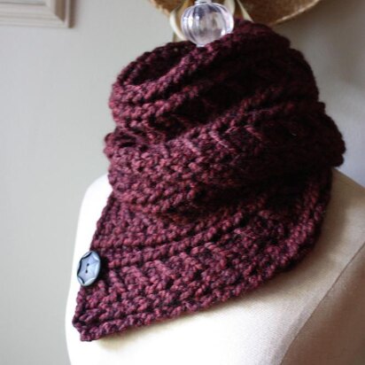 Bordeaux Chunky Cowl / Shoulder Warmer